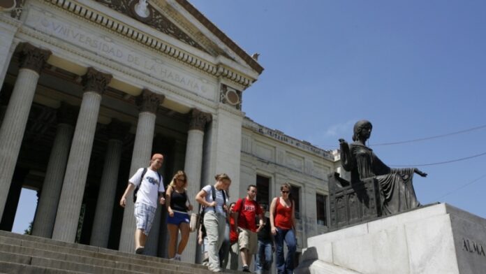 Filial universitaria rusa en Cuba sería perniciosa para estudiantes cubanos, alerta Observatorio de Libertad Académica