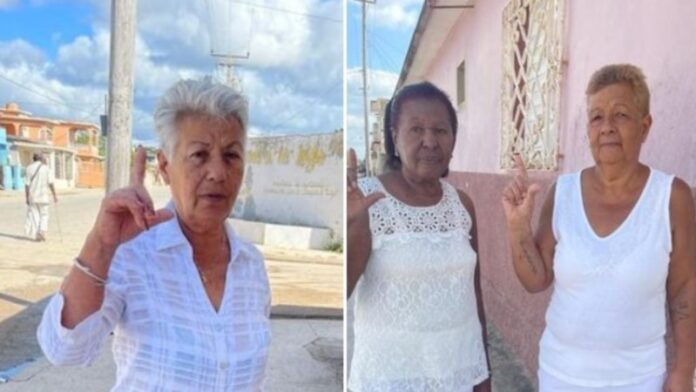 Entre arrestos y prohibiciones crece admiración popular hacia las Damas de Blanco en Cuba