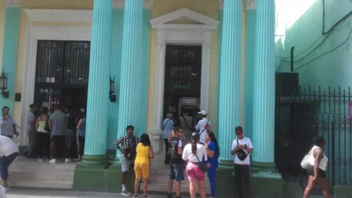 In Matanzas, Cuba, the ATMs Are Like People: Without Money – Havana Times