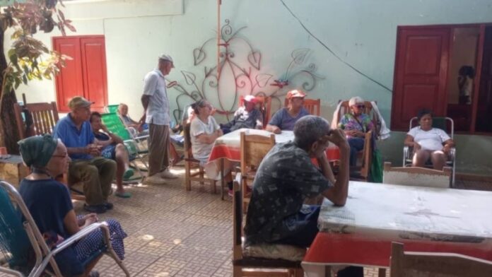 Desatención en Hogares de Ancianos en Cuba: “Están sin comida, sin medicinas… están en cero”