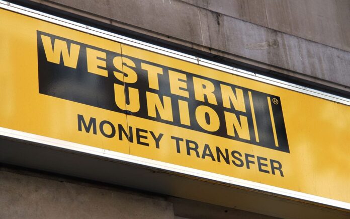 Caída del dólar en Cuba: ¿tiene que ver con el regreso de Western Union?