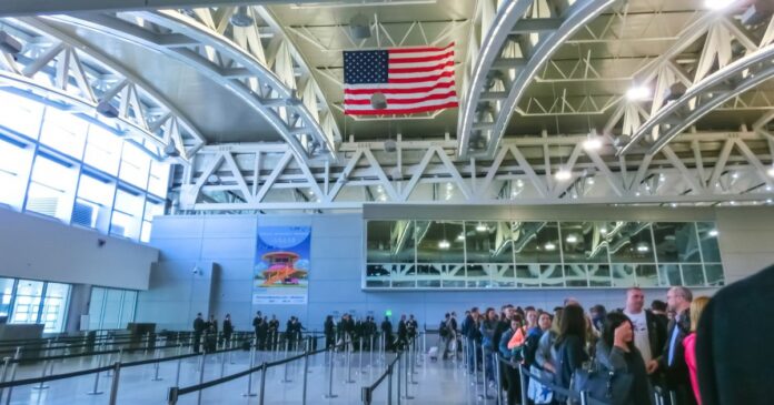 Indignación por visita de funcionarios del régimen cubano a Aeropuerto Internacional de Miami