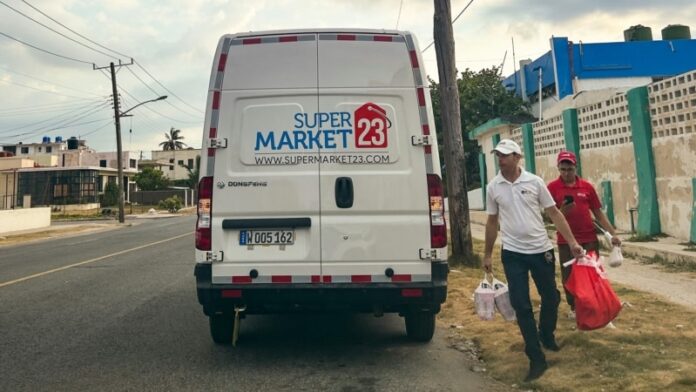 Cubanos optan por enviar comida a sus familiares en lugar de remesas en efectivo (FOTOS + VIDEO)