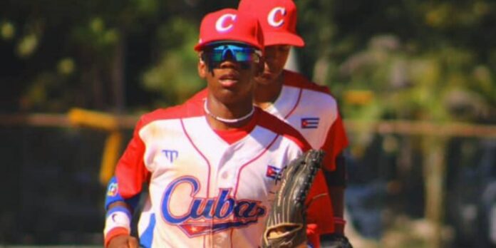 El joven prospecto Lázaro Madera abandona Cuba en busca del sueño de MLB