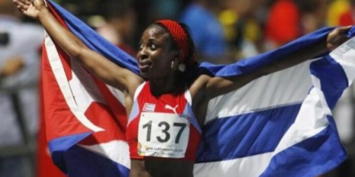 La atleta cubana Rose Mary Almanza se clasifica a los Juegos Olímpicos París 2024