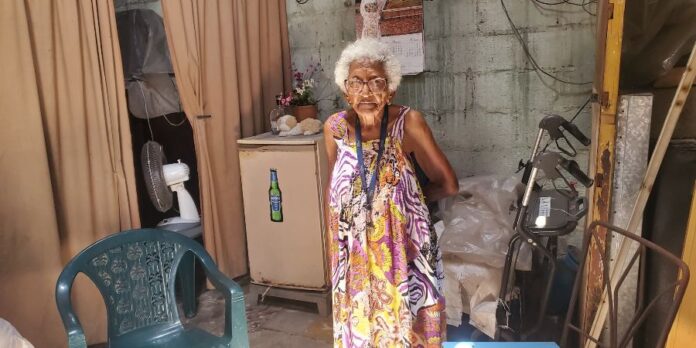 “Llevo años pidiendo que me ayuden”: Anciana habanera teme el derrumbe de su vivienda