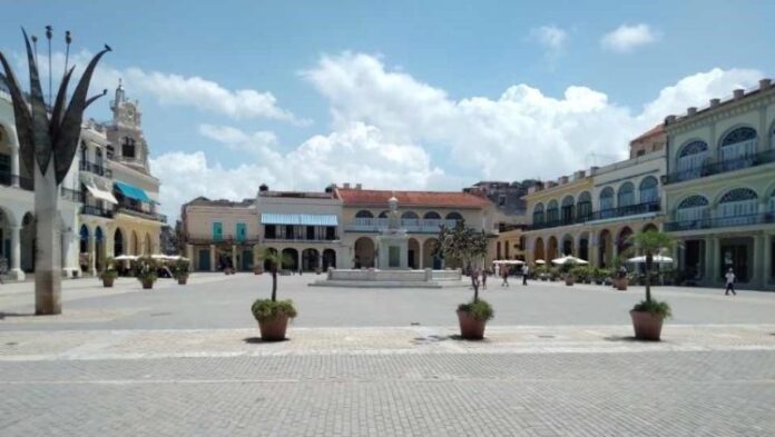 In Old Havana, Tourists Are Few and Far Between