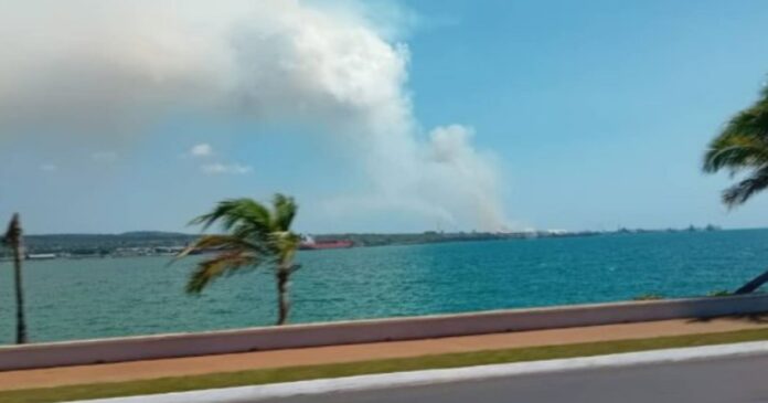 Bajo control incendio cerca de la Base de Supertanqueros de Matanzas