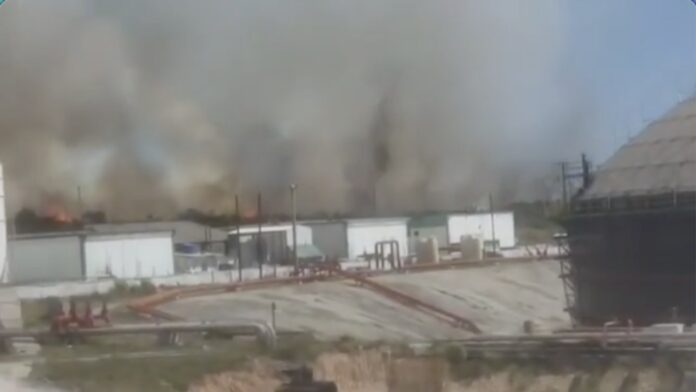 Incendio en las cercanías de la Base de Supertanqueros de Matanzas (VIDEO + FOTOS)