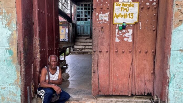 Se junta el dengue con el oropouche en Santiago de Cuba, donde “no hay comida” pero abunda la “basura”