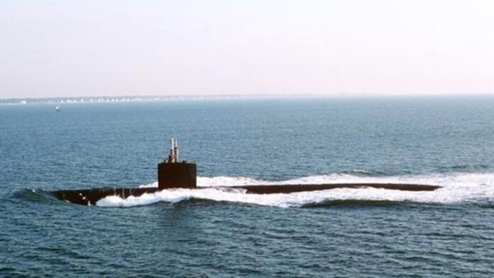 Submarino nuclear de EEUU en base naval de Guantánamo mientras uno ruso entra a La Habana