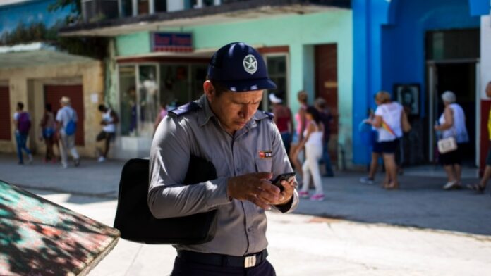 “Me dijo que tenía los días contados”: escalada represiva contra periodistas independientes en Cuba