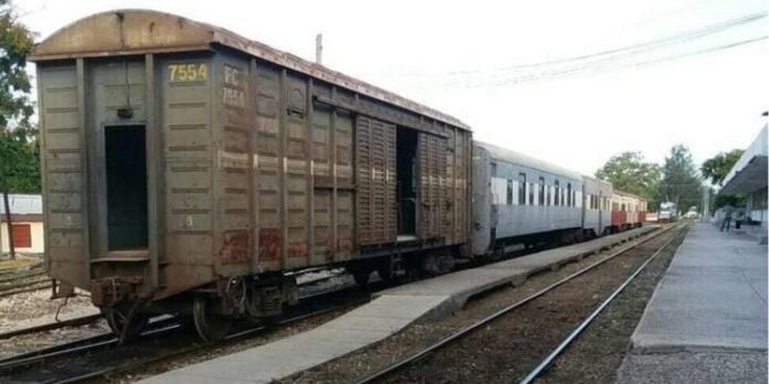 Restablecen tren de la ruta Bayamo-Manzanillo tras más de cuatro años inactivo