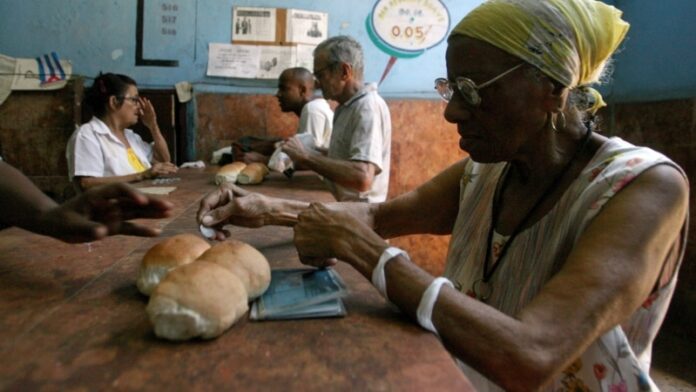 Los apagones afectan, pero lo peor es la escasez de comida y medicamentos, aseguran cubanos