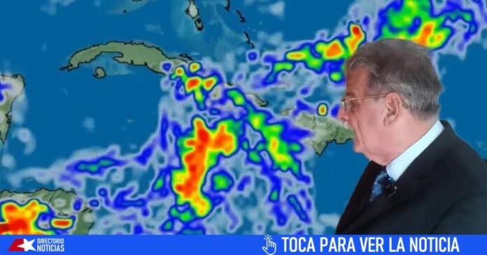 Meteorólogo José Rubiera advierte sobre onda tropical y lluvias en Cuba