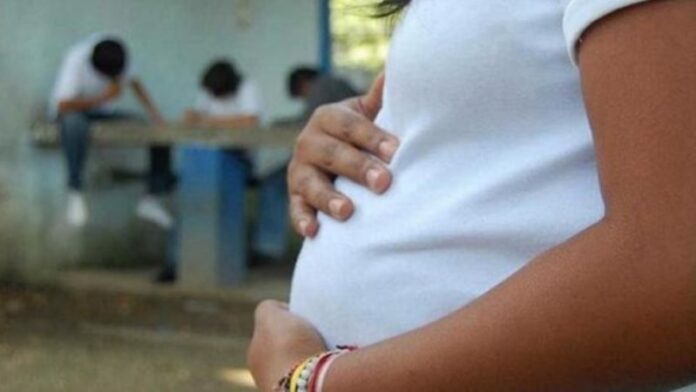 Más del 18% de los nacimientos en Cuba son de madres adolescentes