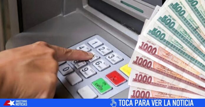 ¿Qué sucede con los salarios en Cuba? La prensa oficial se hace eco de la compleja situación para acceder al dinero