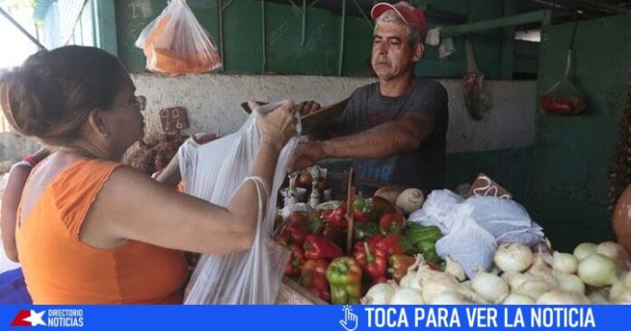 Economía cubana retrocede casi un 2% en 2023