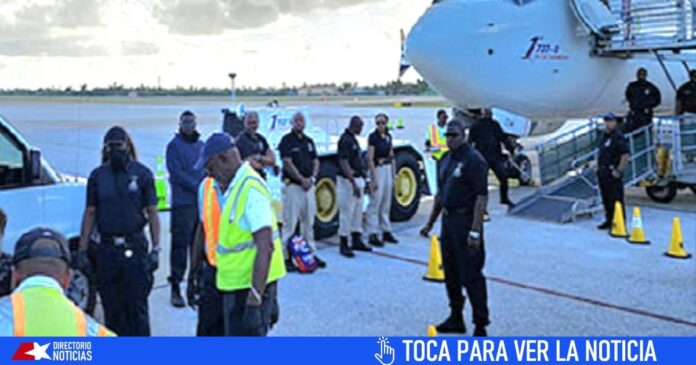 Guardia Costera de Estados Unidos repatría a 27 balseros cubanos interceptados en el mar