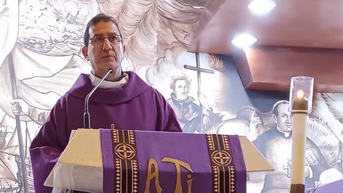 Sacerdote Alberto Reyes: Cuba es como “un barco que se hunde”