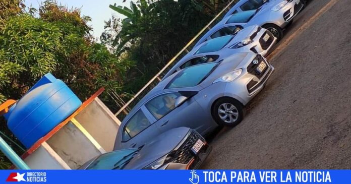 Cuestionan la venta de carros usados o rotos en pesos cubanos