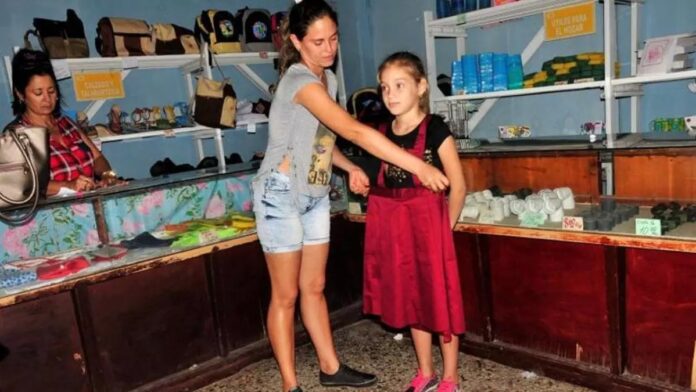 The Annual Circus Begins in Cuba to Get School Uniforms – Havana Times