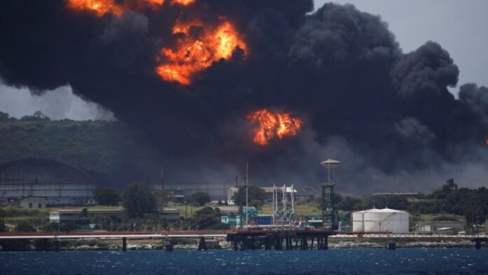 “Todo ha sido mentira”, damnificada por incendio en Matanzas revela promesas incumplidas del gobierno