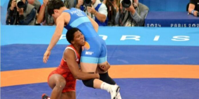 Milaimys Marín, bronce para Cuba en la lucha libre de París 2024