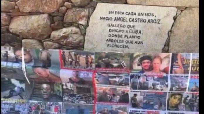 Dos cubanas protestan en la casa museo de Ángel Castro, el padre de Fidel Castro