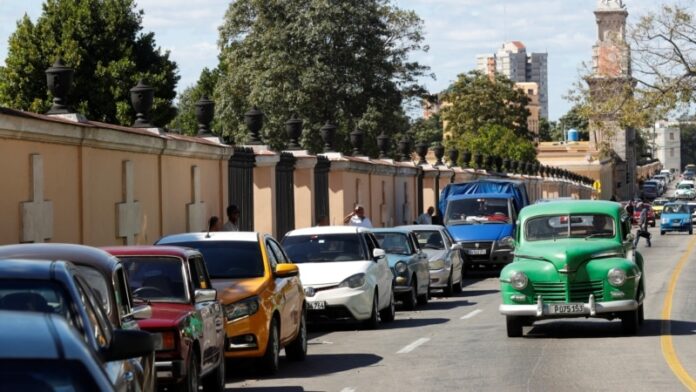 Gobierno pone condiciones para la importación de carros a Cuba