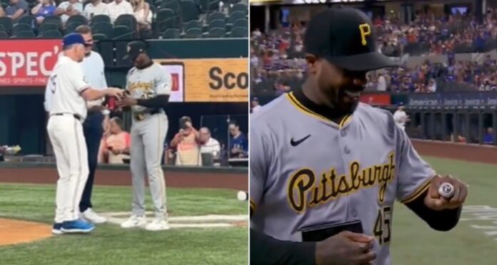 El “misil cubano” Aroldis Chapman recibe su segundo anillo de Serie Mundial