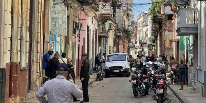 Hallan el cuerpo de una mujer en un tanque de basura en La Habana Vieja