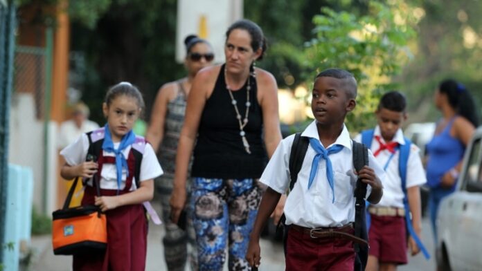 Gobierno reconoce déficit de maestros en las aulas: En Sancti Spíritus la situación es crítica