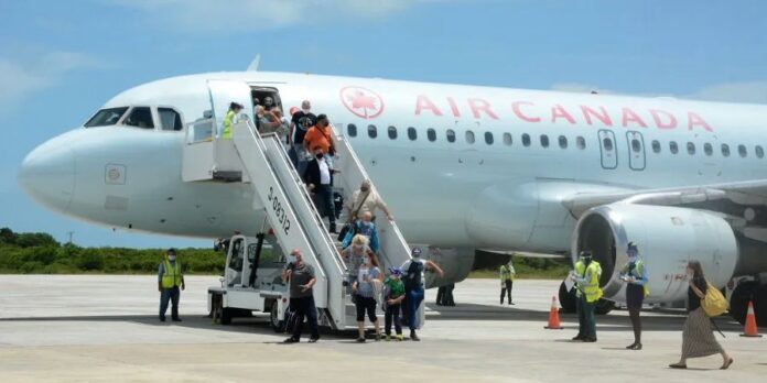 Canadá pide a sus turistas extremar precauciones en Cuba por avance del dengue