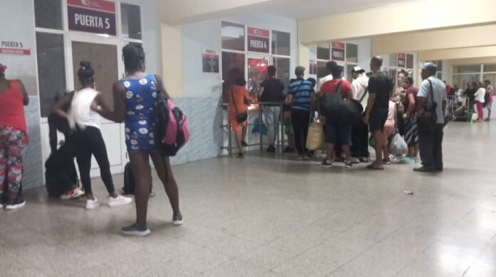 Transport Out of Cienfuegos, Cuba Has Become a Nightmare – Havana Times