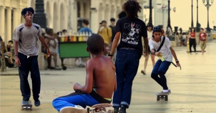 El mundo del skate en La Habana: pasión y obstáculos