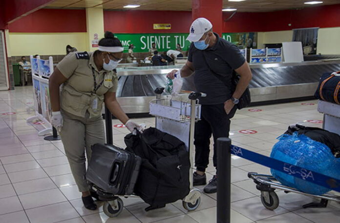 Aduana de Cuba decomisará productos que considere “encomiendas” para terceras personas