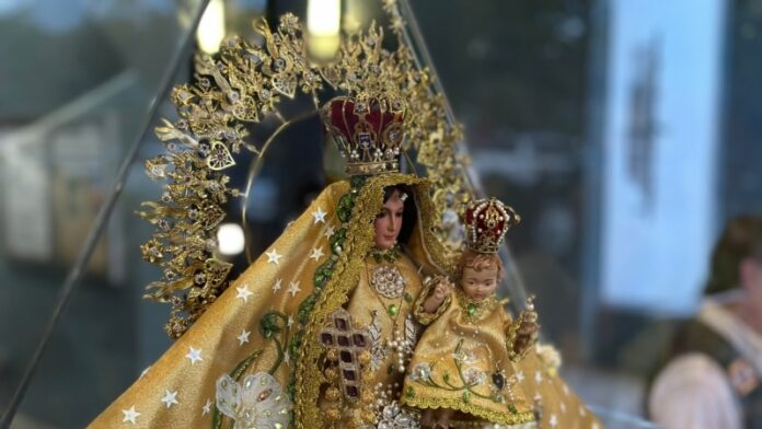 Exiliados rinden homenaje a la Virgen de la Caridad, “estrella de la esperanza” de los cubanos (VIDEO+Fotos)