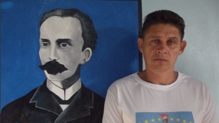 Opositor Jorge Cervantes sale de Cuba en exilio forzado: de la cárcel al avión