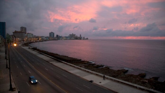 Malecón de La Habana sufrió daños estructurales por embate de Helene