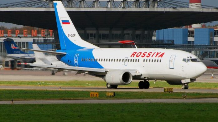 Incident on Cuba-Russia flight: Passenger Attempts to Open the Airplane's Emergency Door