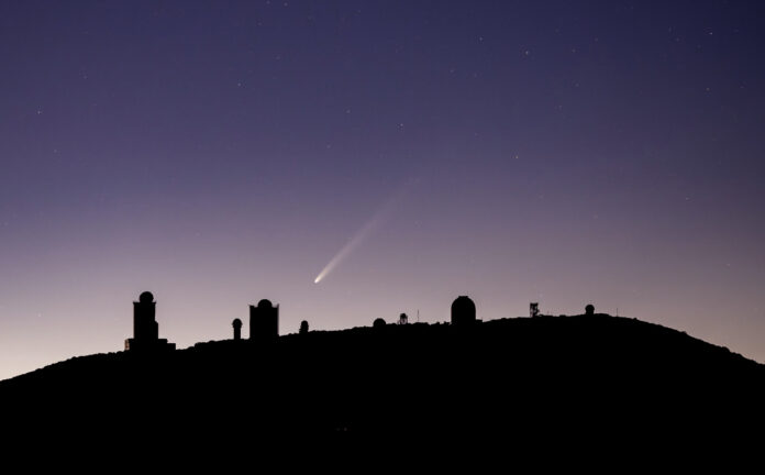 El “cometa del siglo” se acerca a su punto más cercano a la Tierra este sábado