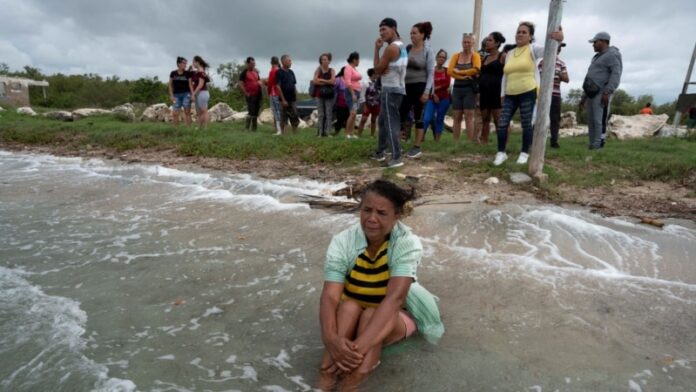 “Mi corazón de madre me dice que está vivo”, hablan familias cubanas quebradas por un naufragio