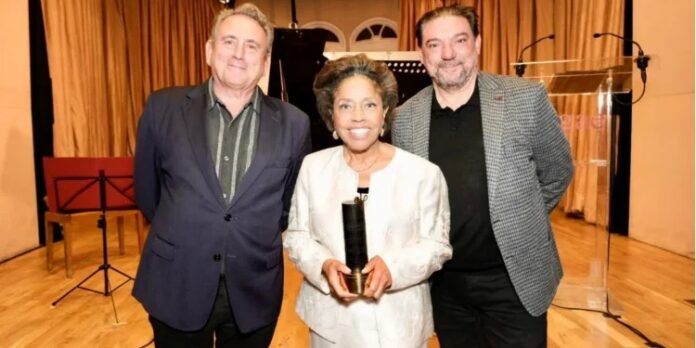 La cubana Tania León recibió el Premio de la Música Iberoamericana Tomás Luis de Victoria