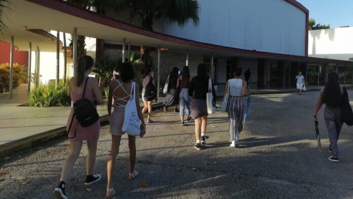 “Que no quede en silencio esta tortura”: Estudiantes de la universidad de Santa Clara llevan días desesperados