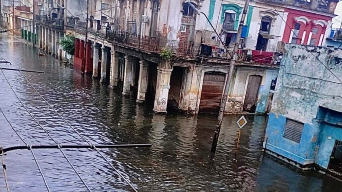 Inundaciones en La Habana por las fuertes lluvias