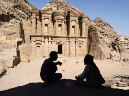 Descubren una tumba de 2.000 años de antigüedad en el enclave arqueológico de Petra