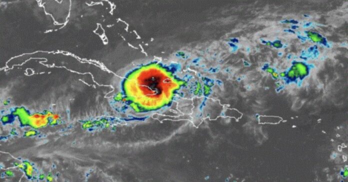 Huracán Óscar toca tierra en Baracoa