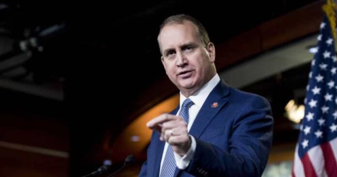 Congresista Díaz-Balart: la crisis en Cuba se debe al “régimen narco-corrupto” de la isla