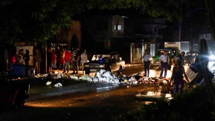 Así se vivieron las protestas en Cuba por el colapso del sistema eléctrico nacional (VIDEO)